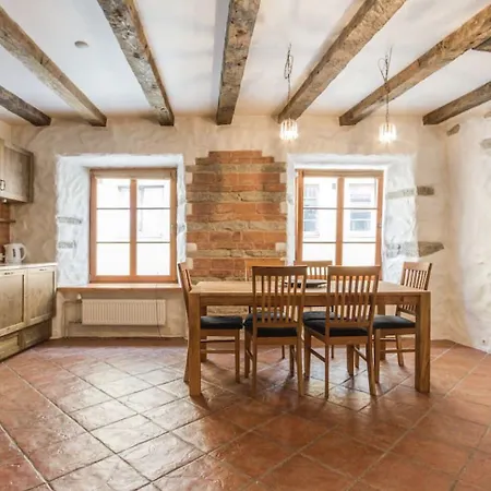 Daire Blacksmith Old Town *