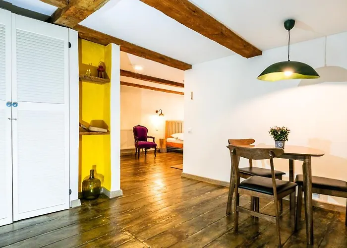 Blacksmith Old Town Apartment