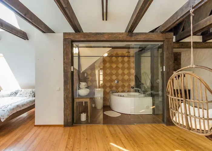 Blacksmith Old Town Apartment